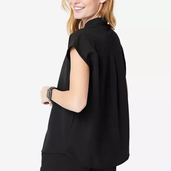 New sets of nursing scrubs with jogger pants - Picture 7 of 7